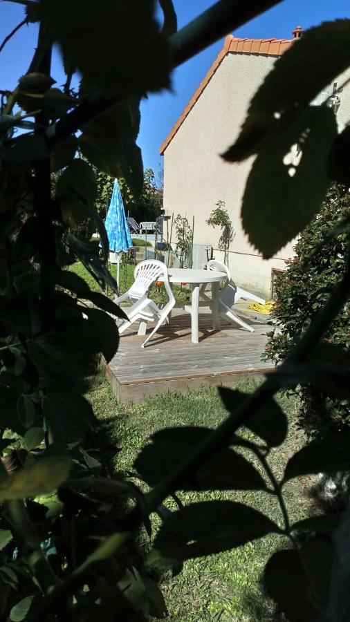 Le Ti'Roussat Bed & Breakfast Saint-André-de-Cubzac Dış mekan fotoğraf